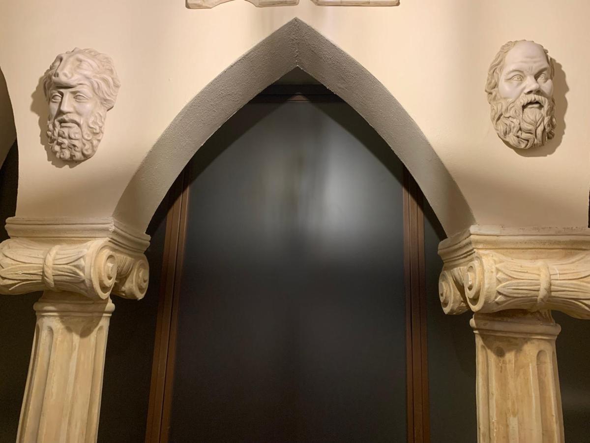 Cortona Suite - The House With Well And The Frescos Palace Exterior photo